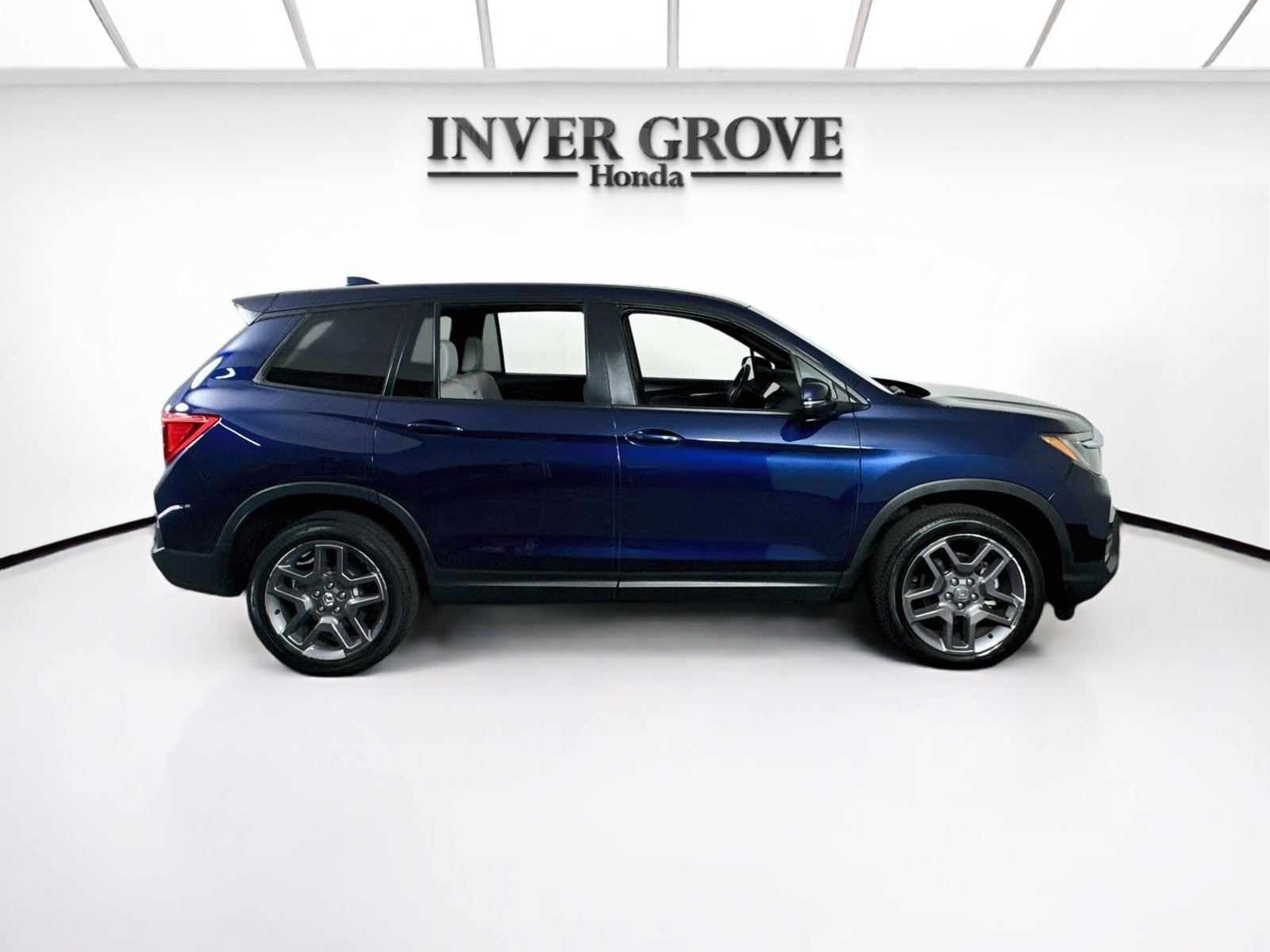 Used 2023 Honda Passport EX-L image 4