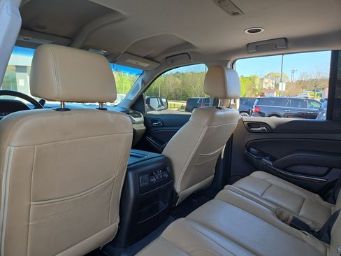 Used 2019 Chevrolet Tahoe LS image 16