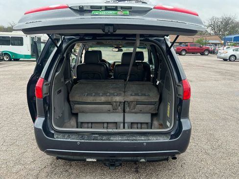 Used 2008 Toyota Sienna XLE Limited image 27