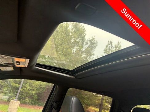 Used 2022 Toyota Tacoma TRD Sport w/ TRD Premium Sport Package AWD/4WD image 27