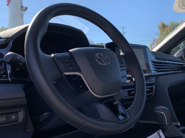 Used 2026 Toyota Camry SE w/ Convenience Package FWD image 18
