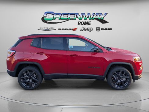 New 2026 Jeep Compass Latitude w/ Sun and Sound Group AWD/4WD image 8