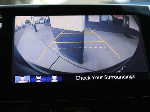 Used 2016 Honda Pilot Touring image 47