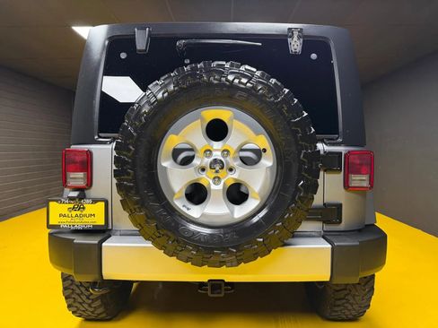 Used 2014 Jeep Wrangler Sahara AWD/4WD image 5