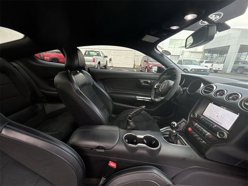 Used 2016 Ford Mustang Shelby GT350 w/ Technology Package image 15