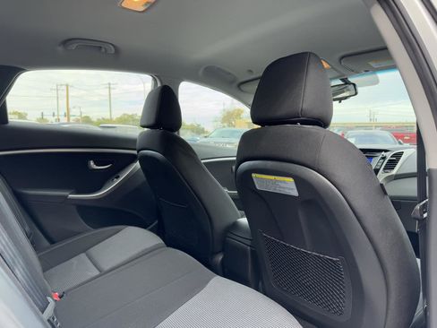 Used 2016 Hyundai Elantra GT w/ Option Group 02 image 29