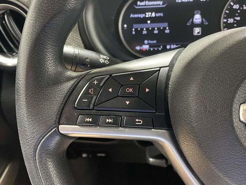 Used 2019 Nissan Kicks SV FWD image 21