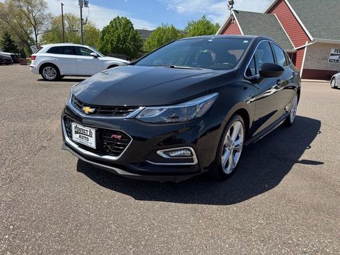 Used 2017 Chevrolet Cruze Premier FWD image 11
