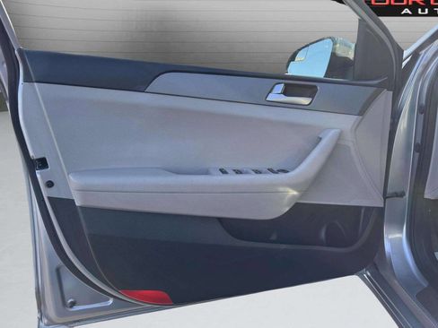 Used 2015 Hyundai Sonata SE image 10