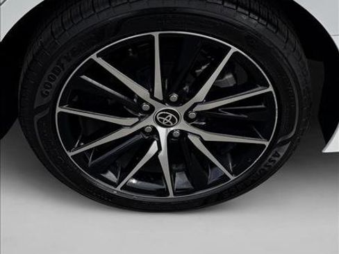 Certified 2022 Toyota Camry SE w/ Carpet Mat Package (TMS) FWD image 9