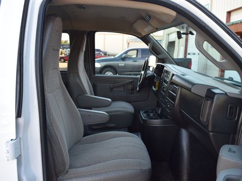 Used 2016 Chevrolet Express 2500 LS image 10