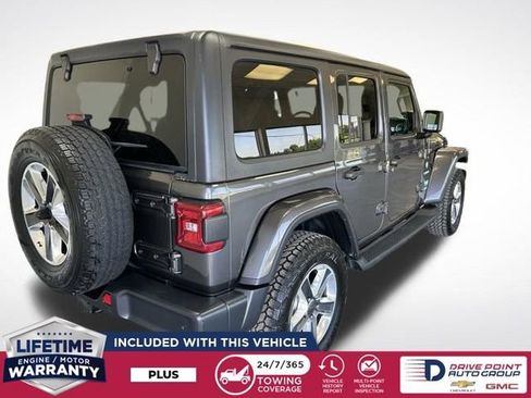 Used 2020 Jeep Wrangler Unlimited Sahara w/ Dual Top Group AWD/4WD image 3