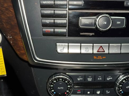 Used 2013 Mercedes-Benz ML 350 BlueTEC 4MATIC image 56