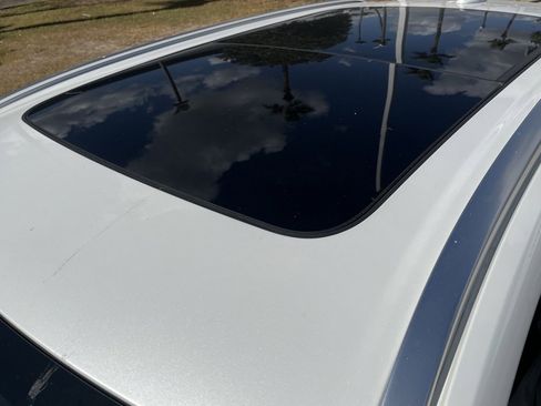 Used 2021 Volvo XC60 T5 Momentum image 7