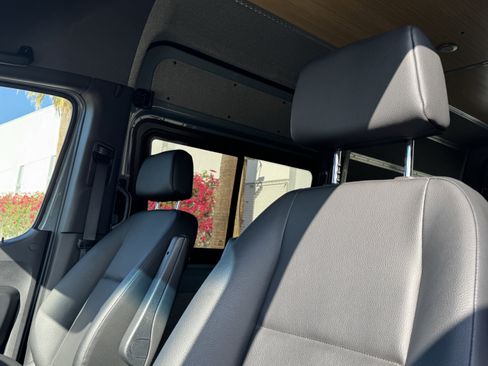 Used 2023 Mercedes-Benz Sprinter 2500 image 23