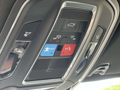 Used 2024 Jeep Wagoneer Series III image 18