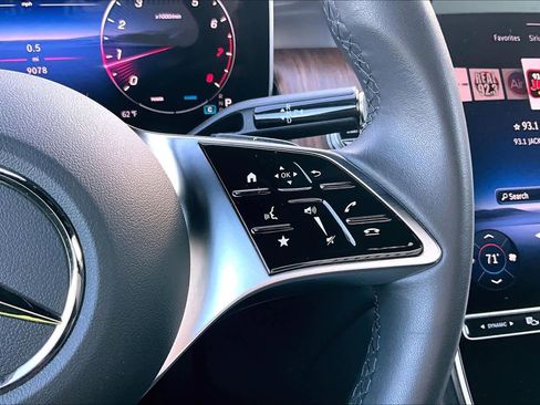 Used 2025 Mercedes-Benz GLC 300 GLC 300 image 25