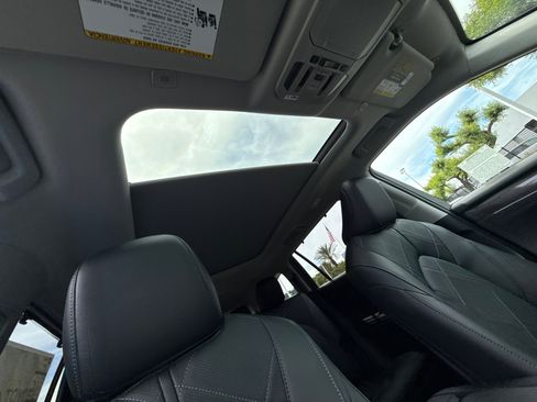 New 2026 Toyota Highlander Platinum image 16