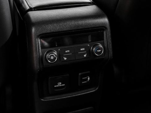 Used 2019 GMC Acadia Denali AWD/4WD image 37