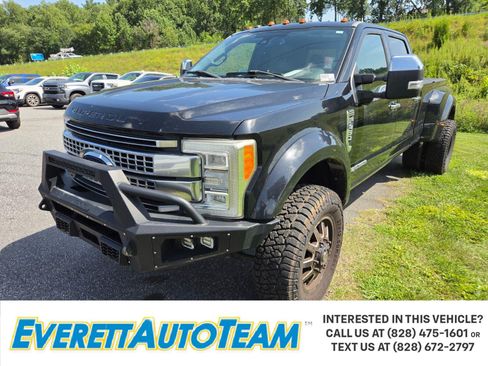 Used 2017 Ford F450 Platinum w/ Platinum Ultimate Package AWD/4WD image 1