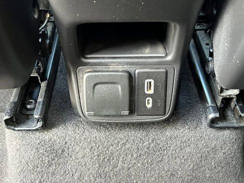 Used 2022 Chevrolet TrailBlazer LT FWD image 36