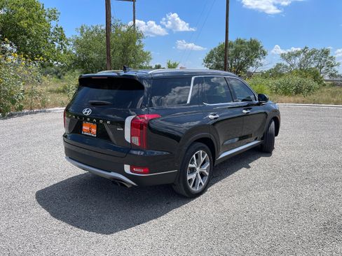 Used 2022 Hyundai Palisade SEL w/ 8P Bench Seat Package image 3