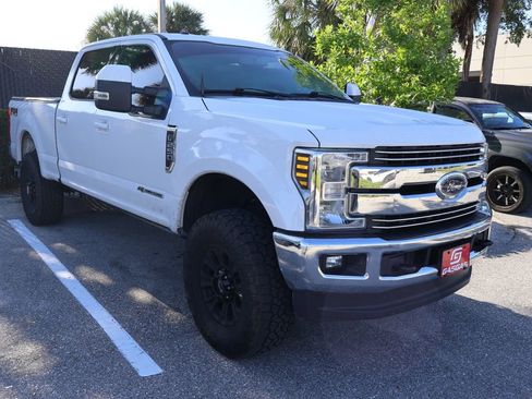 Used 2018 Ford F250 Lariat w/ Lariat Value Package AWD/4WD image 6