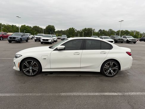 Used 2023 BMW 330e w/ Driving Assistance Package RWD image 2