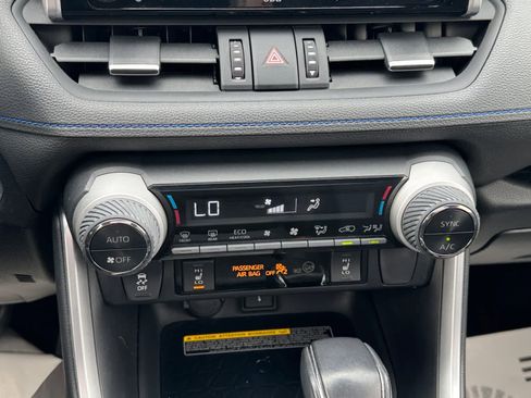 Used 2020 Toyota RAV4 XSE AWD/4WD image 22