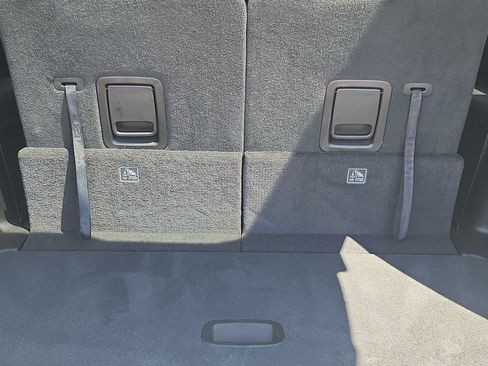 Used 2024 Jeep Grand Cherokee L Limited RWD image 22