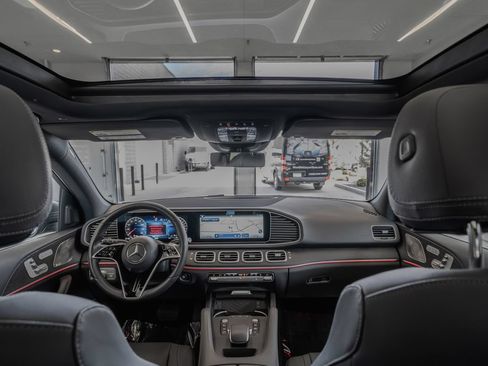 Used 2025 Mercedes-Benz GLE 450e 4MATIC image 27