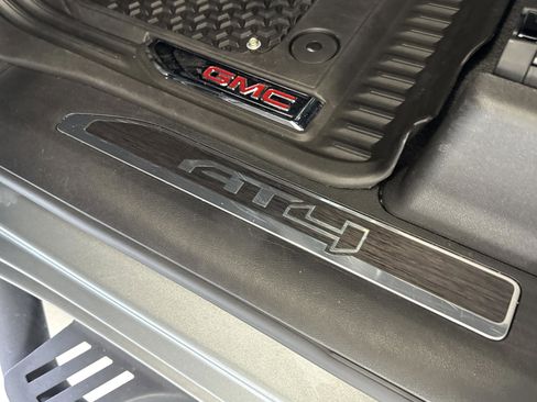 Used 2025 GMC Sierra 1500 AT4 w/ AT4 Premium Package image 27