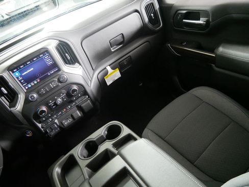 Certified 2020 Chevrolet Silverado 1500 LT w/ All-Star Edition AWD/4WD image 11