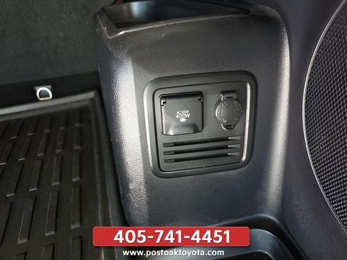 Used 2022 Toyota 4Runner Limited AWD/4WD image 26