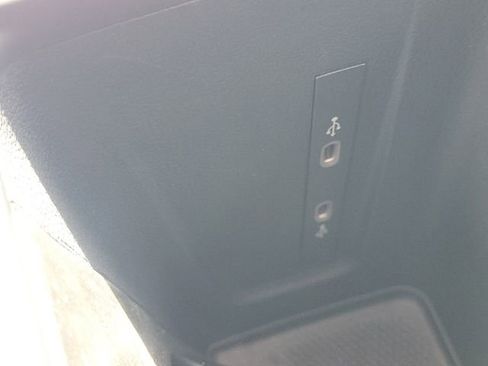Certified 2025 Volkswagen Tiguan S FWD image 24