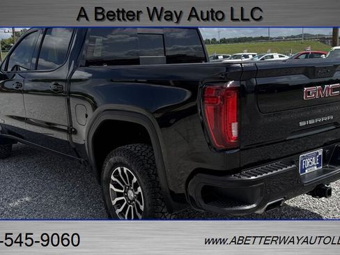 Used 2021 GMC Sierra 1500 AT4 w/ AT4 Value Package AWD/4WD image 2