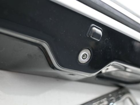 Used 2022 Jeep Wagoneer Series III RWD image 36