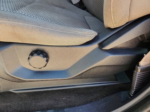 Used 2018 Ford F150 XLT image 13