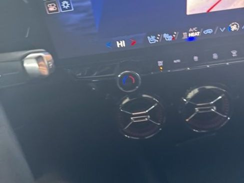 Used 2024 Chevrolet Blazer EV RS image 33