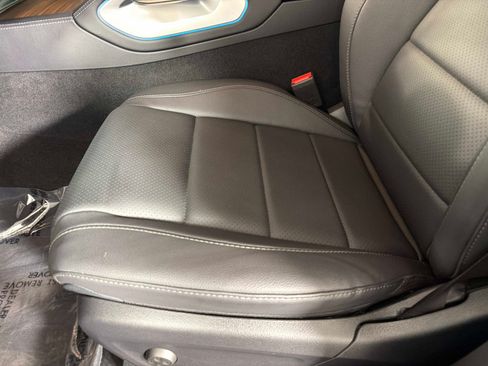 Used 2025 Mercedes-Benz GLE 350 4MATIC image 41