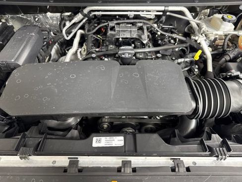 Used 2023 Chevrolet Colorado W/T RWD image 9