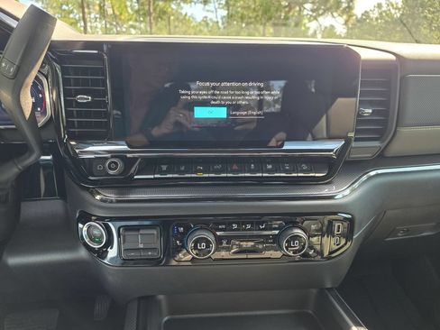 New 2026 Chevrolet Silverado 2500 ZR2 AWD/4WD image 34