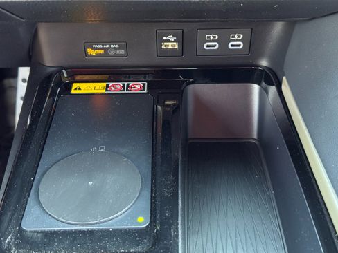 Used 2025 Toyota Camry XSE FWD image 28
