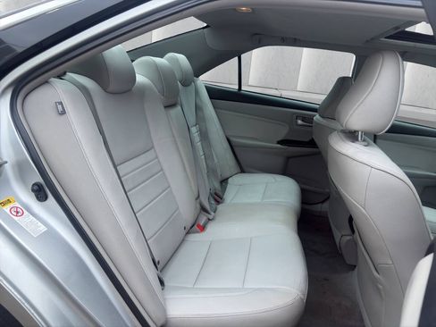 Used 2016 Toyota Camry XLE FWD image 19
