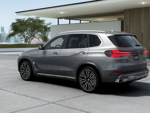 Used 2026 BMW X5 xDrive40i AWD/4WD image 2