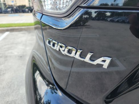 Used 2025 Toyota Corolla LE FWD image 10