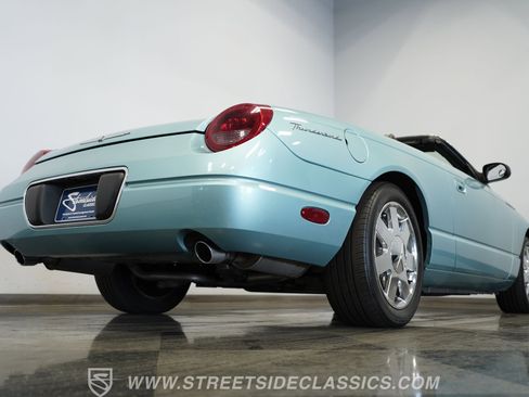 Used 2002 Ford Thunderbird image 39