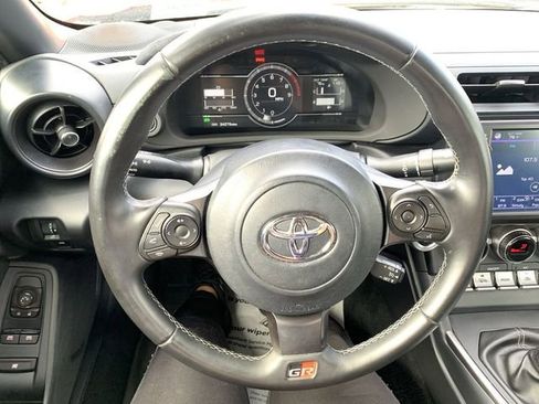 Used 2023 Toyota GR86 Premium image 17