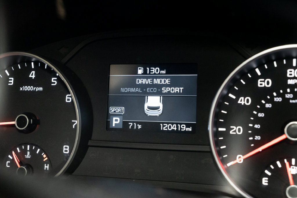 Used 2022 Kia Sportage LX AWD/4WD image 15