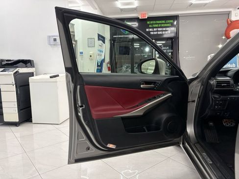 Used 2018 Lexus IS 300 F Sport image 42
